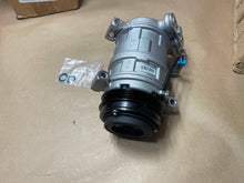 Load image into Gallery viewer, Pinnacle 6511396 14-20448NEW A/C Compressor 2002 Escalade Avalanche Tahoe Yukon