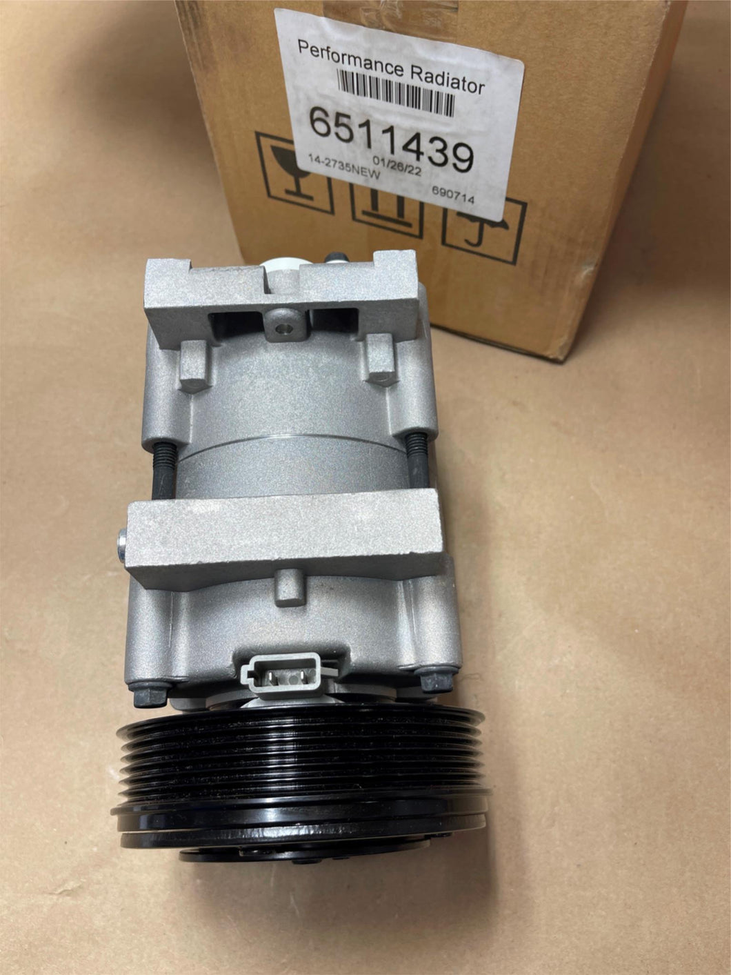 Triton 6511439 A/C Compressor fits 90-96 bronco, F-150, E-Series, 94-04 Mustang
